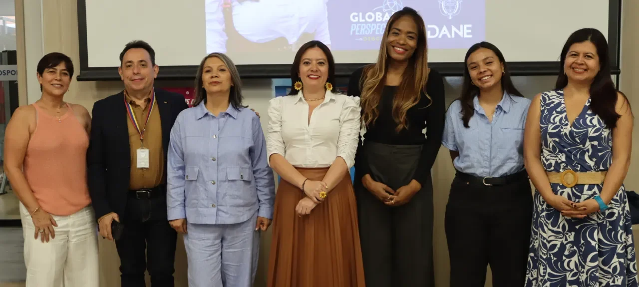Negocios Internacionales jornada académica junto al DANE