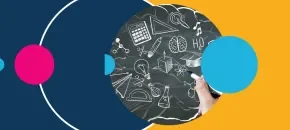 Profesional llevando registros de una evaluación neuropsicológica en edad escolar