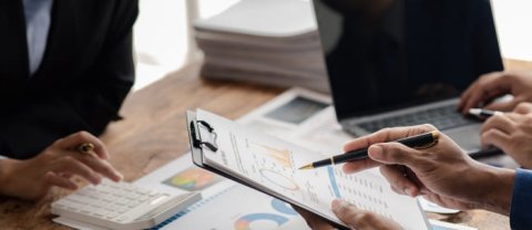 ¿Te interesa desarrollar tus conocimientos administrativos y de gestión? 