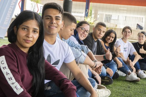 Apoyos económicos a jóvenes de Colombia 2024 Apoyos económicos a jóvenes de Colombia 2024